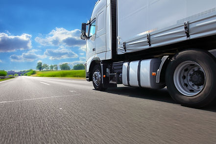 走行中のトラック