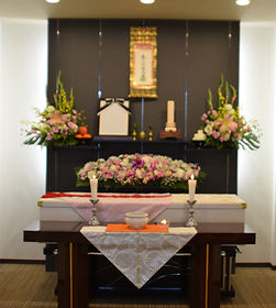 壁掛けアレンジメント祭壇