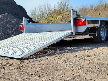Trailer with ramp down