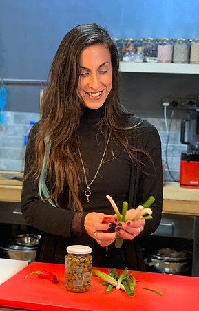 לימור בן יאיר שפית ויועצת לבריאות טבעית, בעלת 'למינה' - המנגישה מטבח טבעוני־בריא.jpg