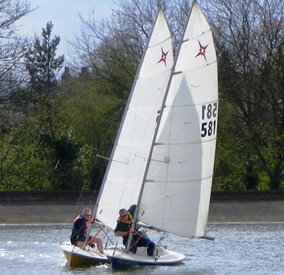 Dinghy racing duel
