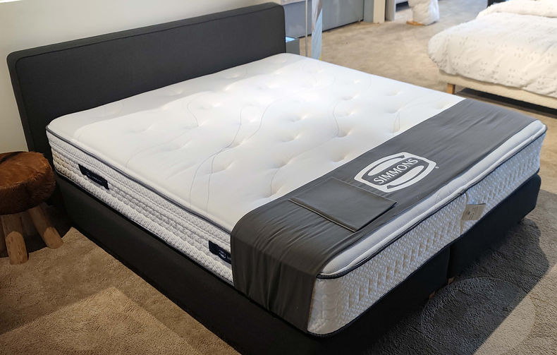 simmons boxspring suite