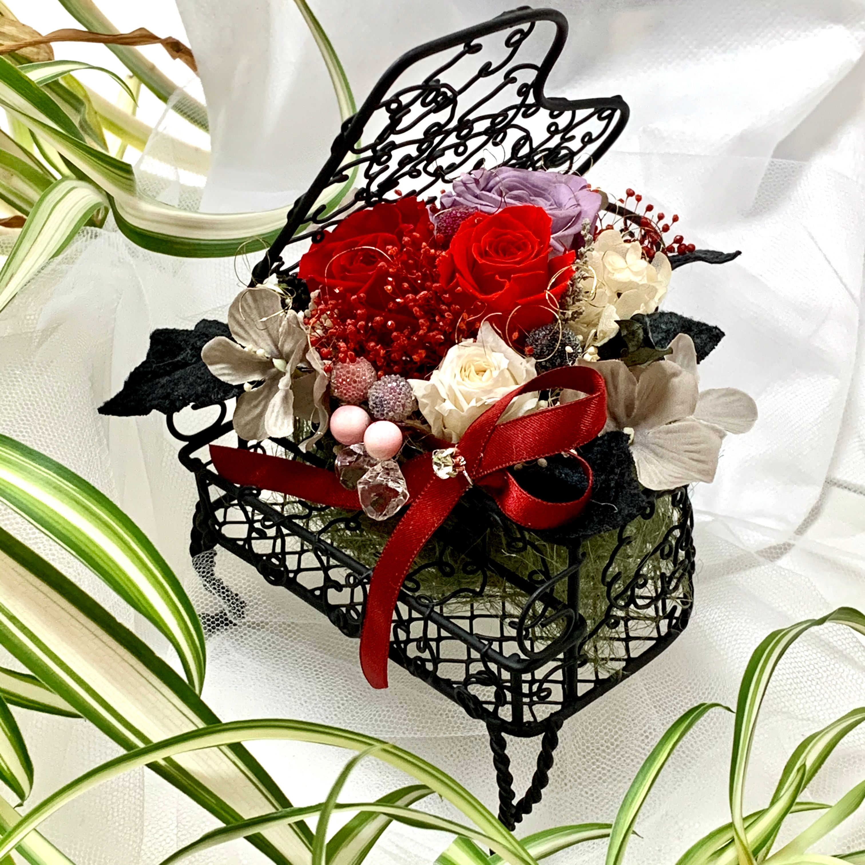 楽器と音楽のフラワーアレンジ ピアノ ブラック 赤い薔薇 【プリザーブドフラワー 】オーダー品