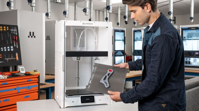 Thumbnail: ULTIMAKER S8 PRO BUNDLE