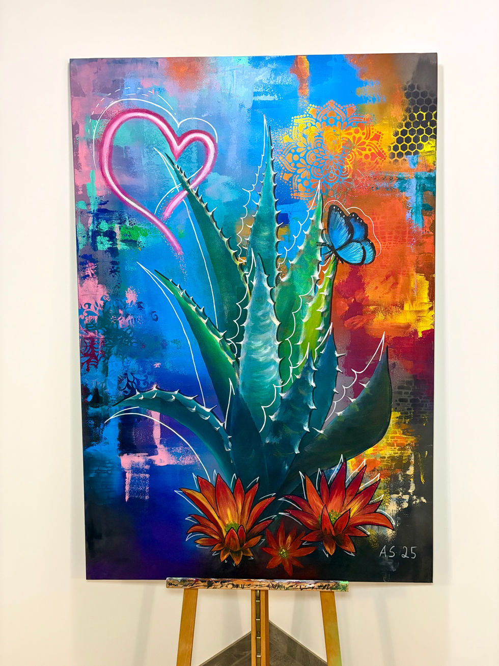 Acrylgemälde - Handarbeit.
Dieses Kunstwerk ist vollständig von mir in liebevoller Handarbeit geschaffen:
Der Keilrahmen wurde selbst aus massivem Mehrschichtholz gebaut, die Leinwand von Hand bespannt und das Bild persönlich mit Acrylfarben gemalt.
Es handelt sich um ein absolutes Einzelstück, signiert und mit Echtheitszertifikat.
Mit seinen leuchtenden, erfrischenden Farben setzt es in jedem Raum besondere Akzente - ob Wohnzimmer, Büro, Restaurant oder überall dort, wo Kunst Leben und Energie einziehen lassen soll.
Original:
• Maße: 95×140cm
•Technik: Acryl auf Leinwand
• Zustand: Neu & sofort aufhängbar
Ein Werk, das Emotion, Handwerk und Qualität vereint - für Kunstliebhaber und alle, die Wert auf Einzigartigkeit legen.