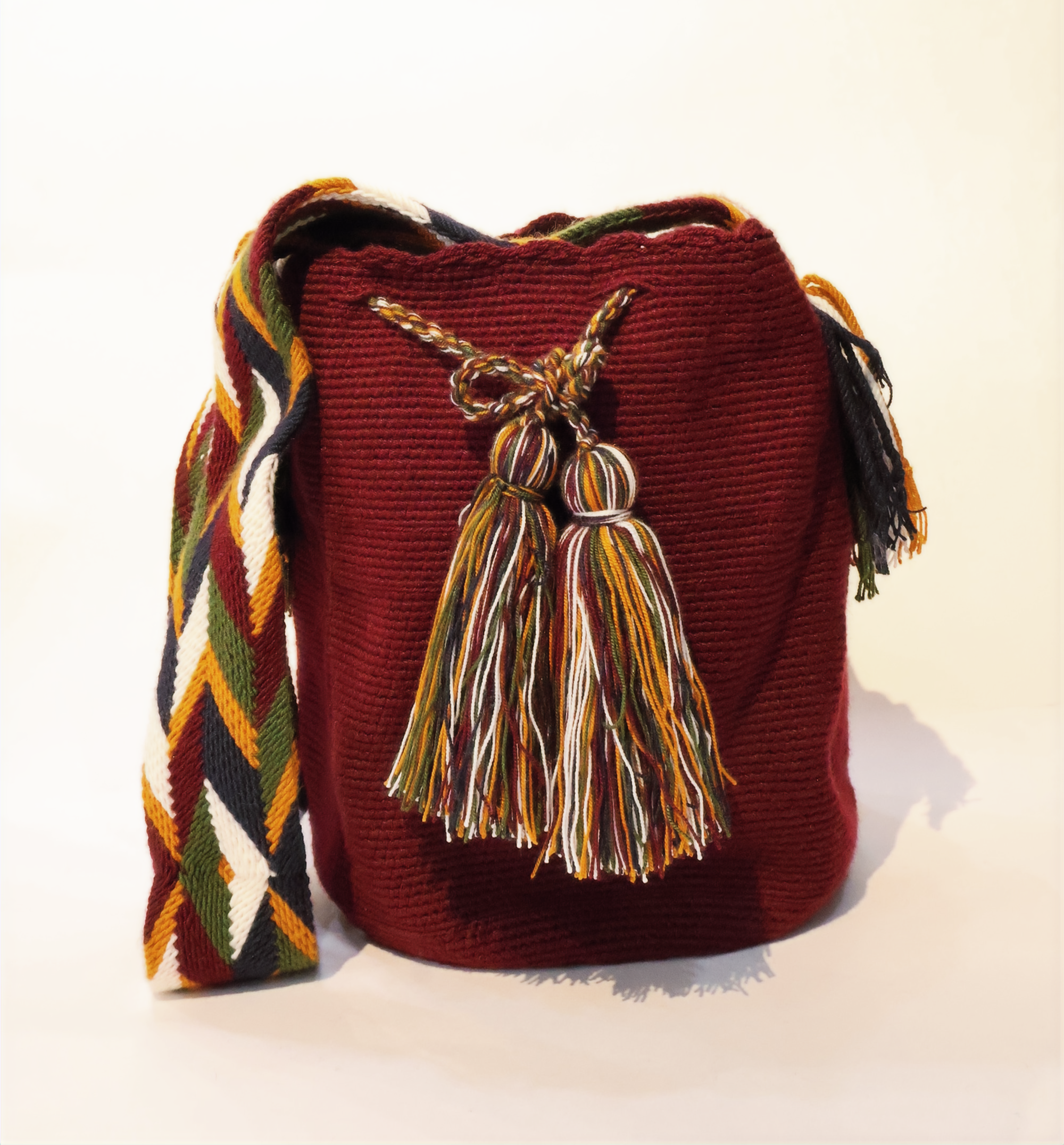 Mochila Wayúu Vinotinto