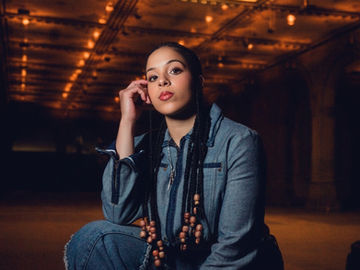 Jaslee, entre la bachata y el R&B, emerge con calidad en los escenarios artísticos