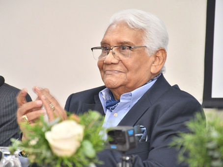 Ernesto Quiñones pone a circular su libro "No todo fue televisión"