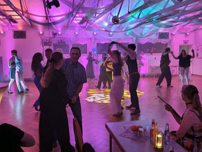 Party - Tanz in den Mai