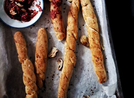 Garlicky Breadsticks (or garlic knots)!