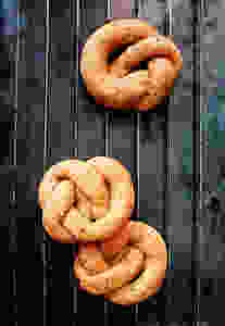 Gluten Free and Vegan Garlic Knots