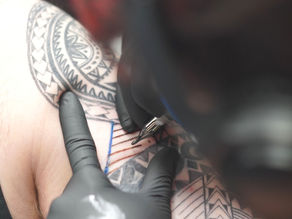 Got sunburnt before your tattoo appointment? Here’s why you should reschedule