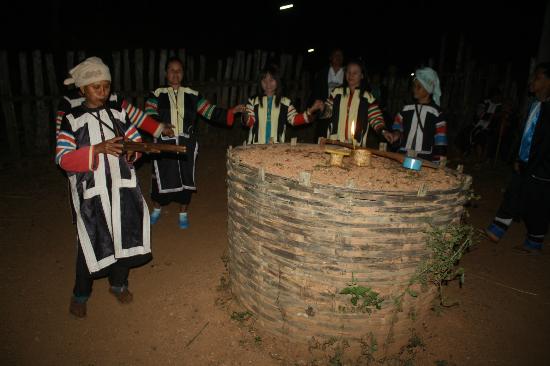 Lahu Dancing (from TripAdvisor)