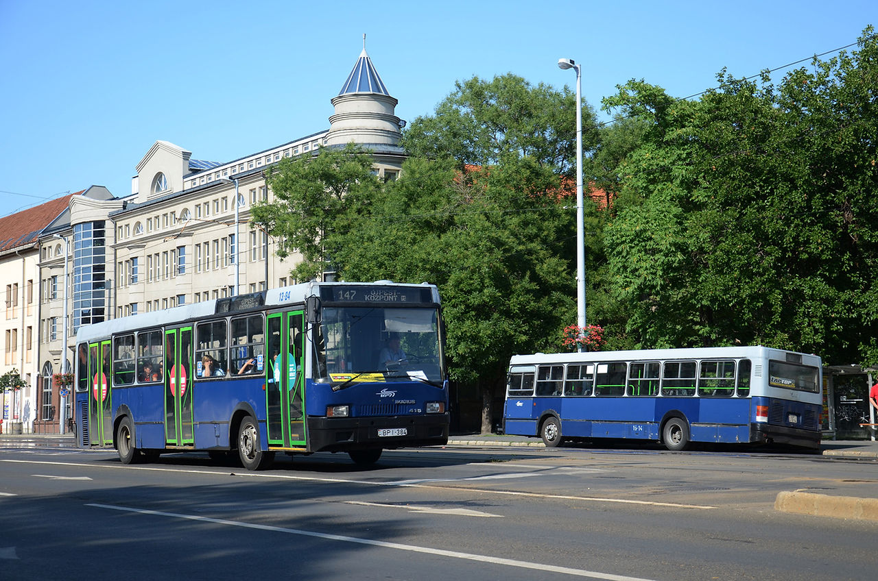 Újpest-Központnál 415.04-esek