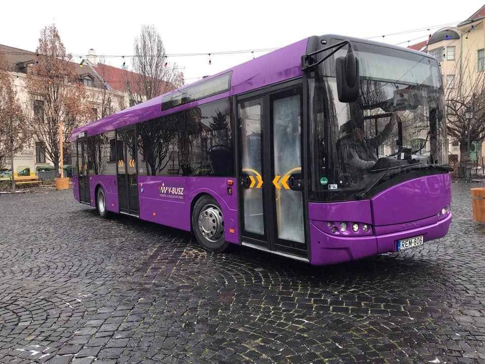v-busz_su12_20181221_fb.jpg