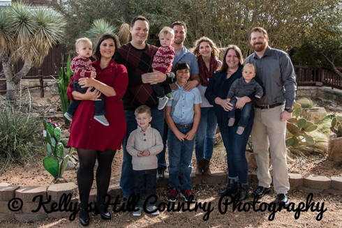 KellysHillCountryPhotography-LoganFamily-1.jpeg