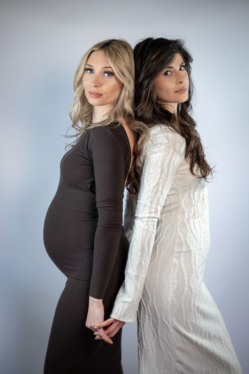 Fotostudio Aschaffenburg: Babybauchshooting mit der besten Freundin