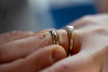 Hochzeitsfotografin Aschaffenburg, Miltenberg und Rhein-Main: Detailaufnahme Ringe