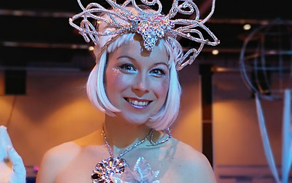 Animation Winter Wonderland avec artistes costumés et décor hivernal pour événement festif au Québec