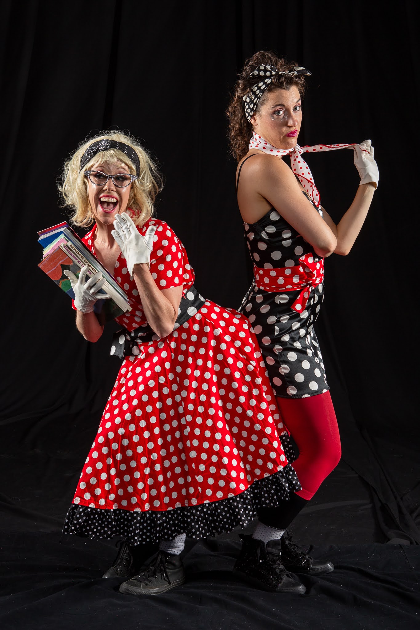 Spectacle rétro années 1950 avec costumes Rock à Billy pour événement corporatif ou familial
