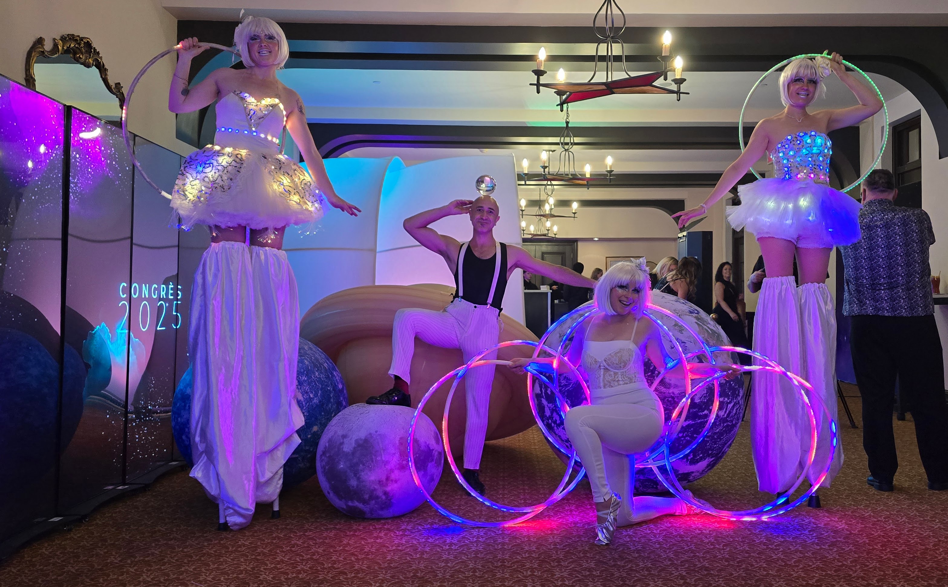 Spectacle lumineux avec effets LED lors d’une soirée corporative à Montréal