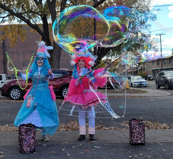 Bulle géante, 2 artiste , événement municipal, fête de cartier, Montréal