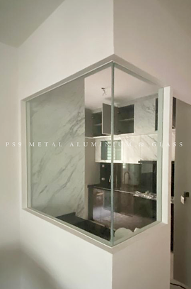 Frameless fixed panel