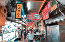 拚經濟，目的是雨露均霑、縮小貧富差距