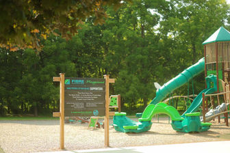 Playground and play structure at Meyer Broadway County Park