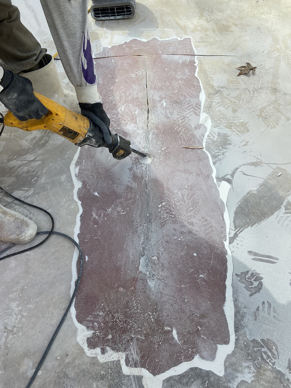 Cutting a fiberglass pool floor