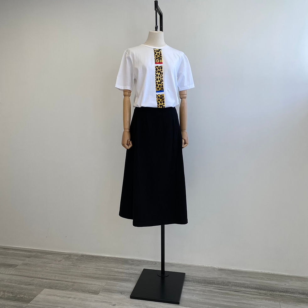 Thumbnail: Etre Cecile Front Vertical Printed Leopard Panel White Tee