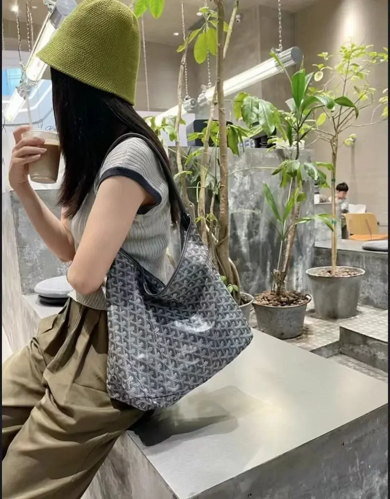 Thumbnail: Goyard Boheme Hobo Shoulder Bag