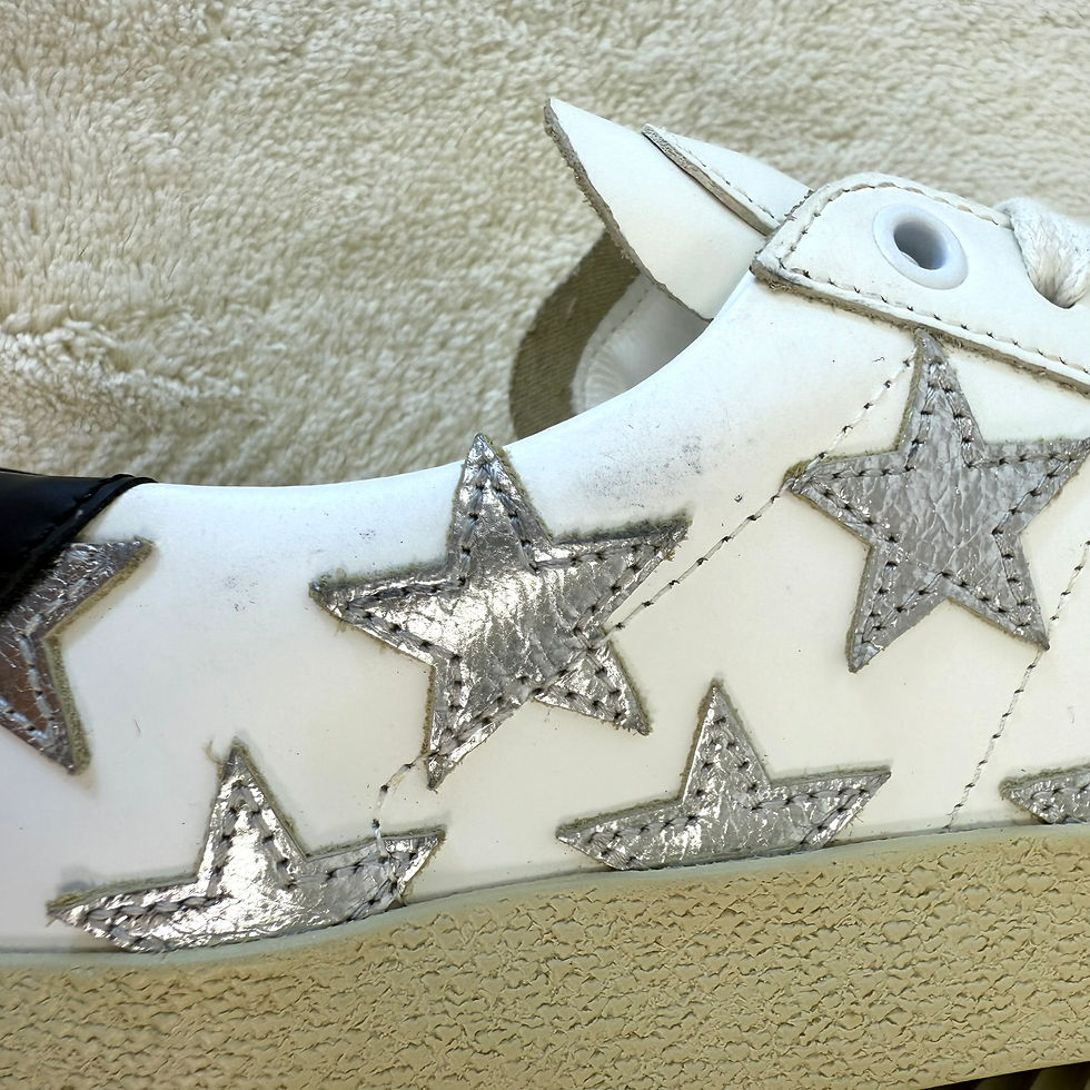 Thumbnail: Saint Laurent Silver Star-Patched Court Classic Sneakers