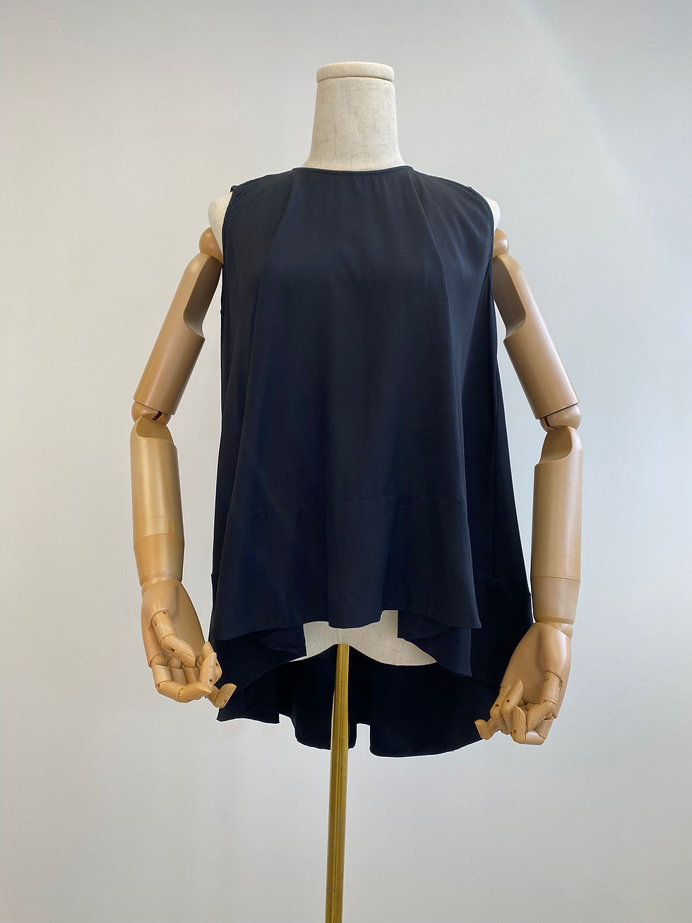 Thumbnail: Alexander McQueen Sleeveless Silk Top