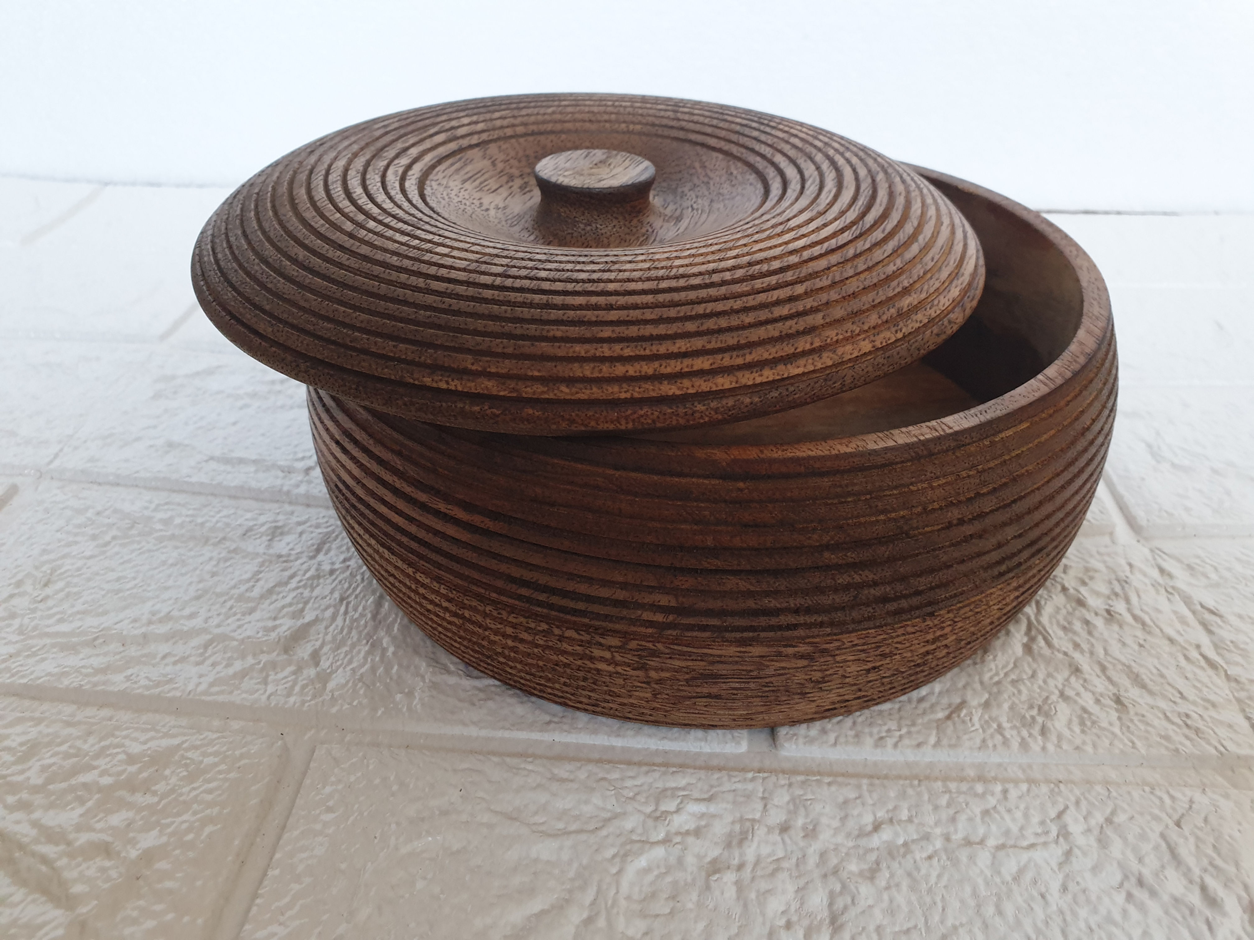 Turned Wooden Round Container Jewellery Box with Lid l Apple shape concentric