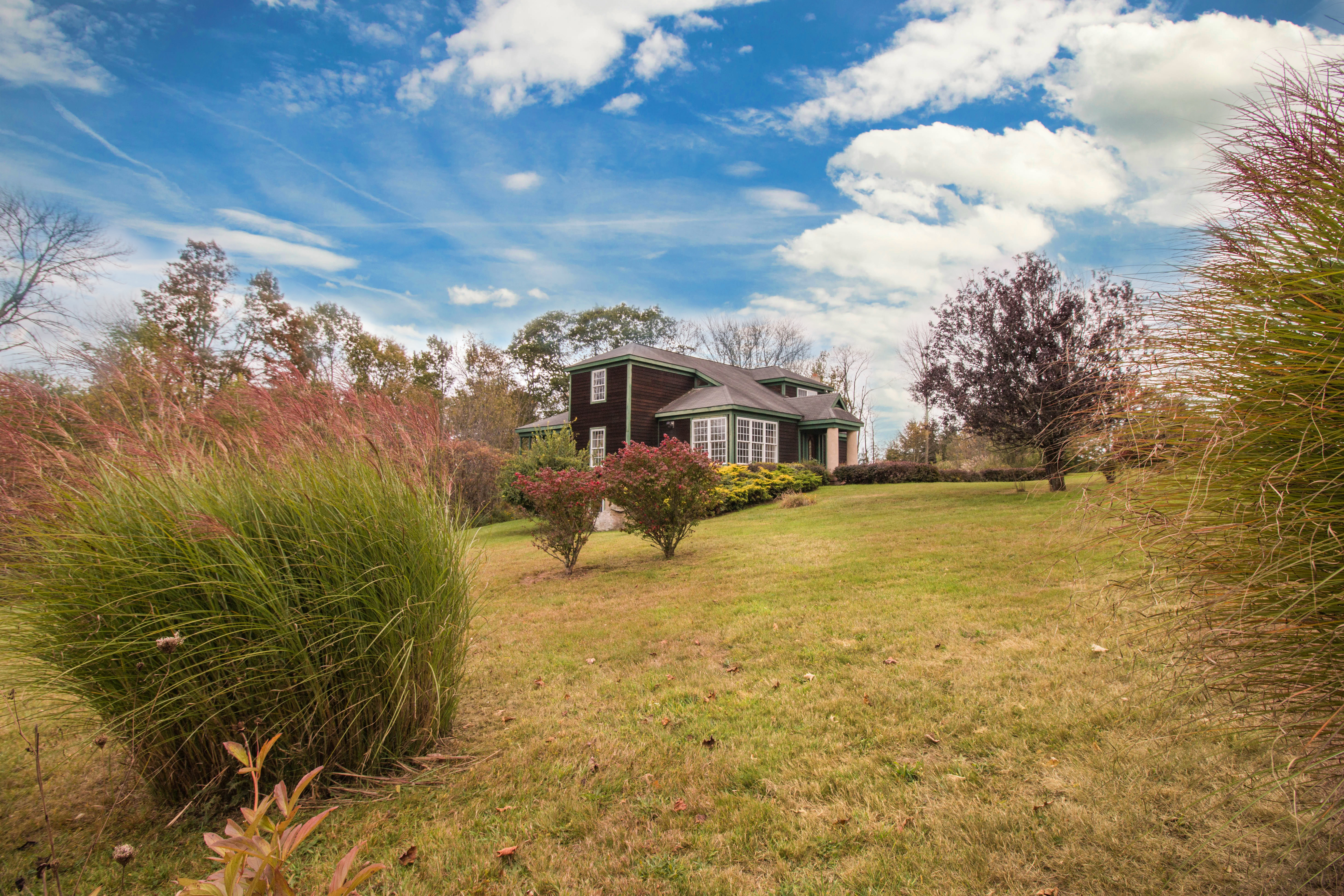 Hilltop Lodge — private lodge rental Beach Lake PA on 130 acres