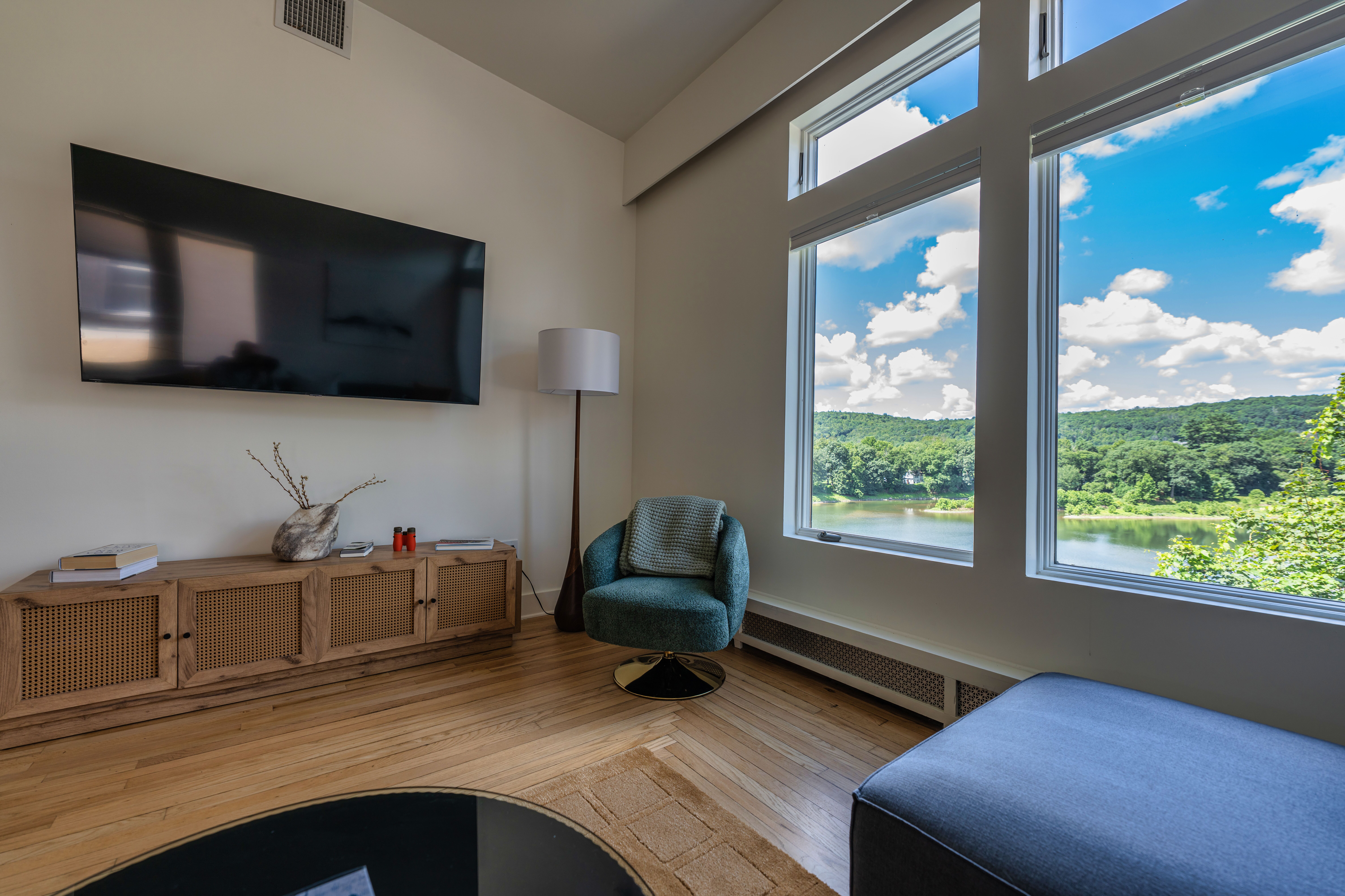 Panoramic Delaware River view from Narrowsburg NY River Penthouse Airbnb