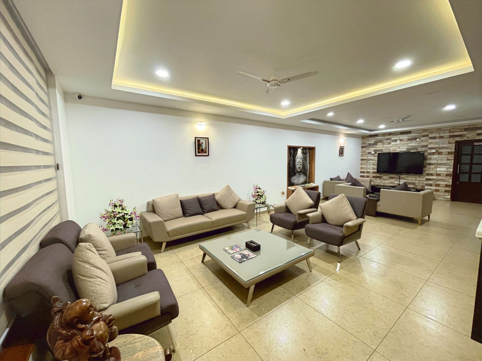 Entrance Lobby.JPG