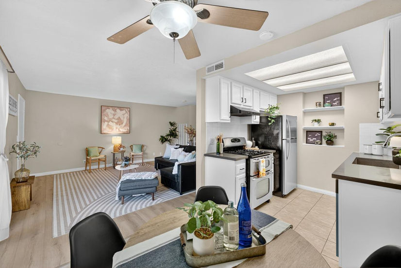 Cozy at the Heights - Staging project