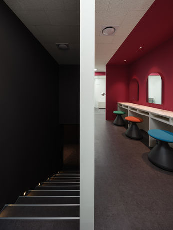 Amazing Victoria_Low-017.jpg