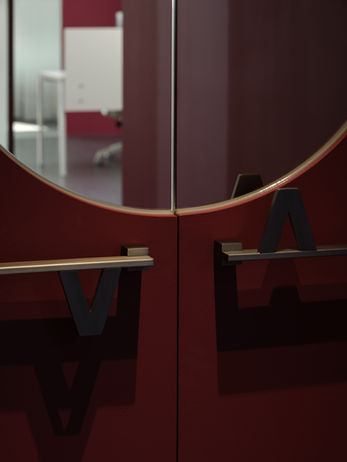 Amazing Victoria_Low-023.jpg