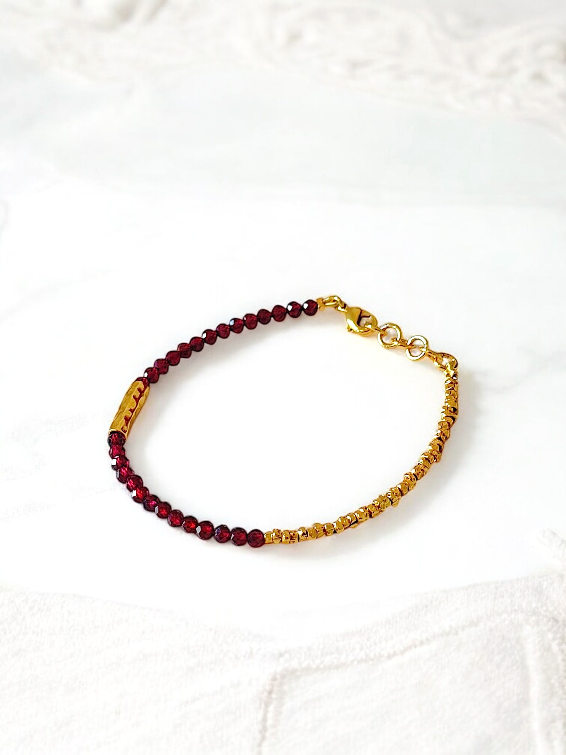 Munnar Garnet Bracelet