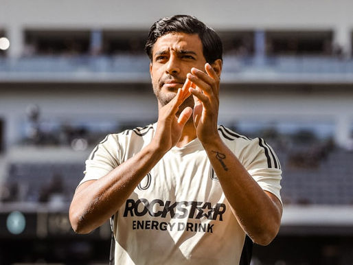 CARLOS VELA NIEGA PLÁTICA CON DIRECTIVOS DEL TRI PARA SU REGRESO