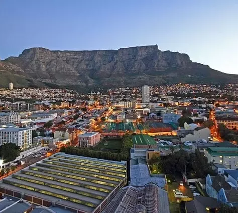 CAPE TOWN, SOUTH AFRICA | ONE OF THE MOST BEAUTIFUL PLACES TO GO IN THE WORLD by Bella DuPlexis