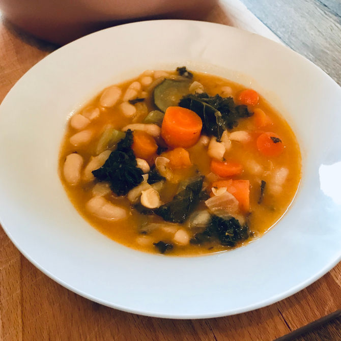 Kale and Cannelini Bean Soup