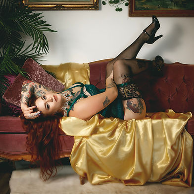 Lucinda Luxure