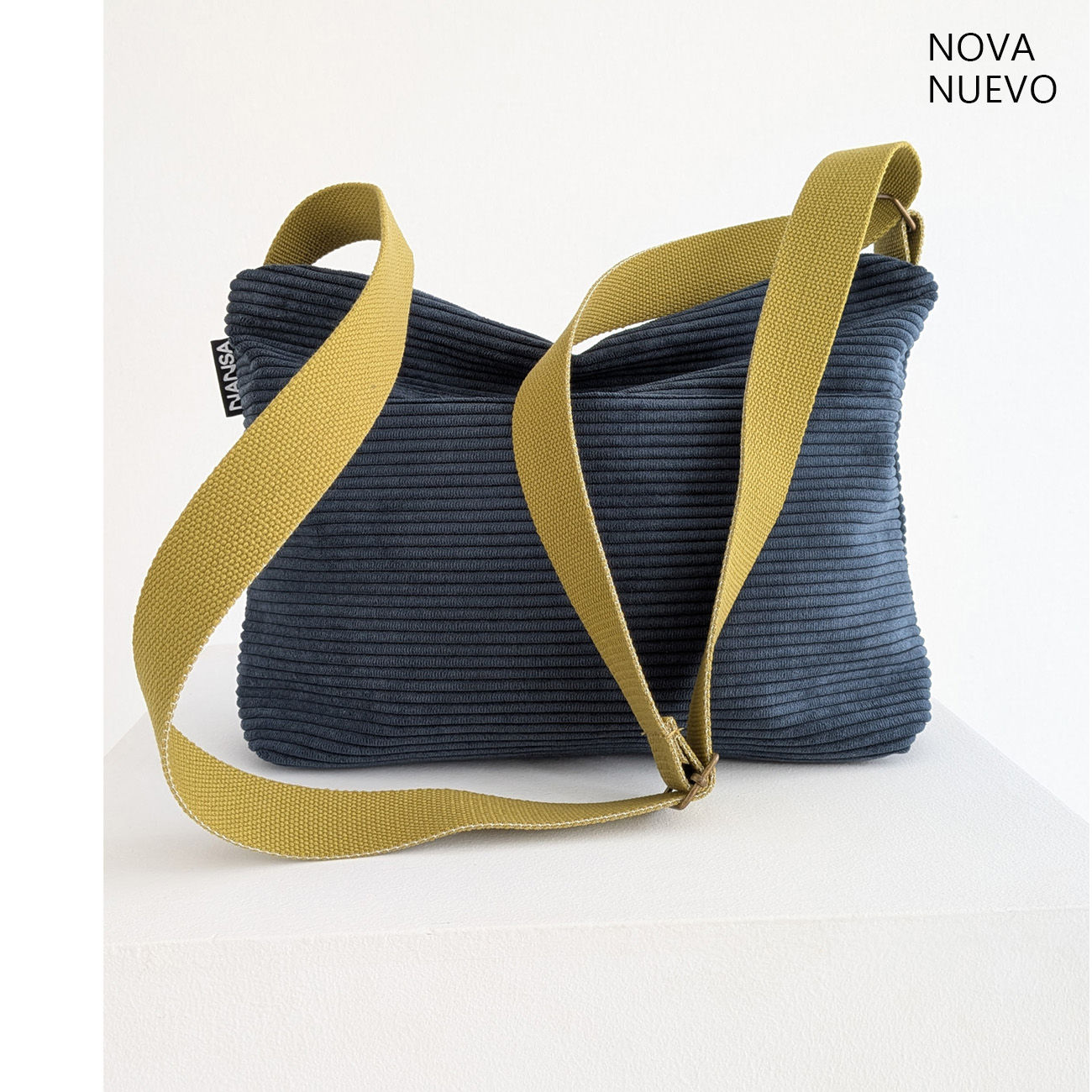 Colibrí (pana azul/asa pistacho/crem. marrón)