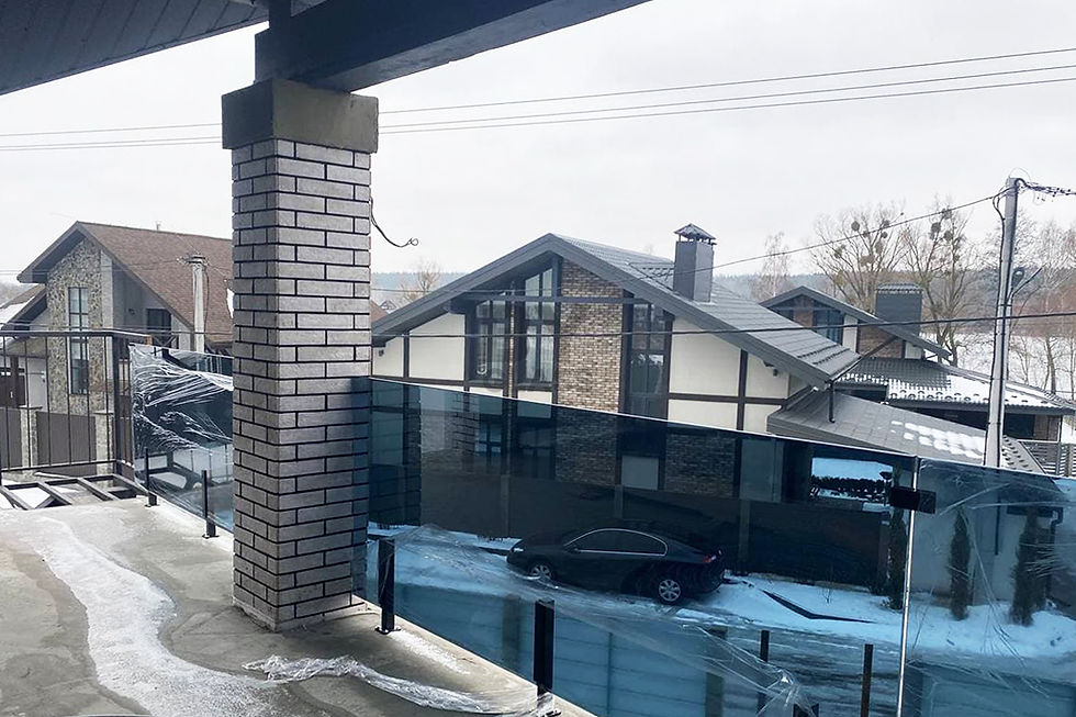 Безрамне огородження