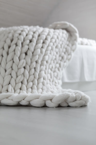 White Knitted Blanket