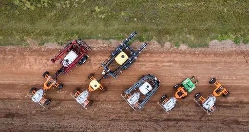 SwarmFarm's autonomous tractors